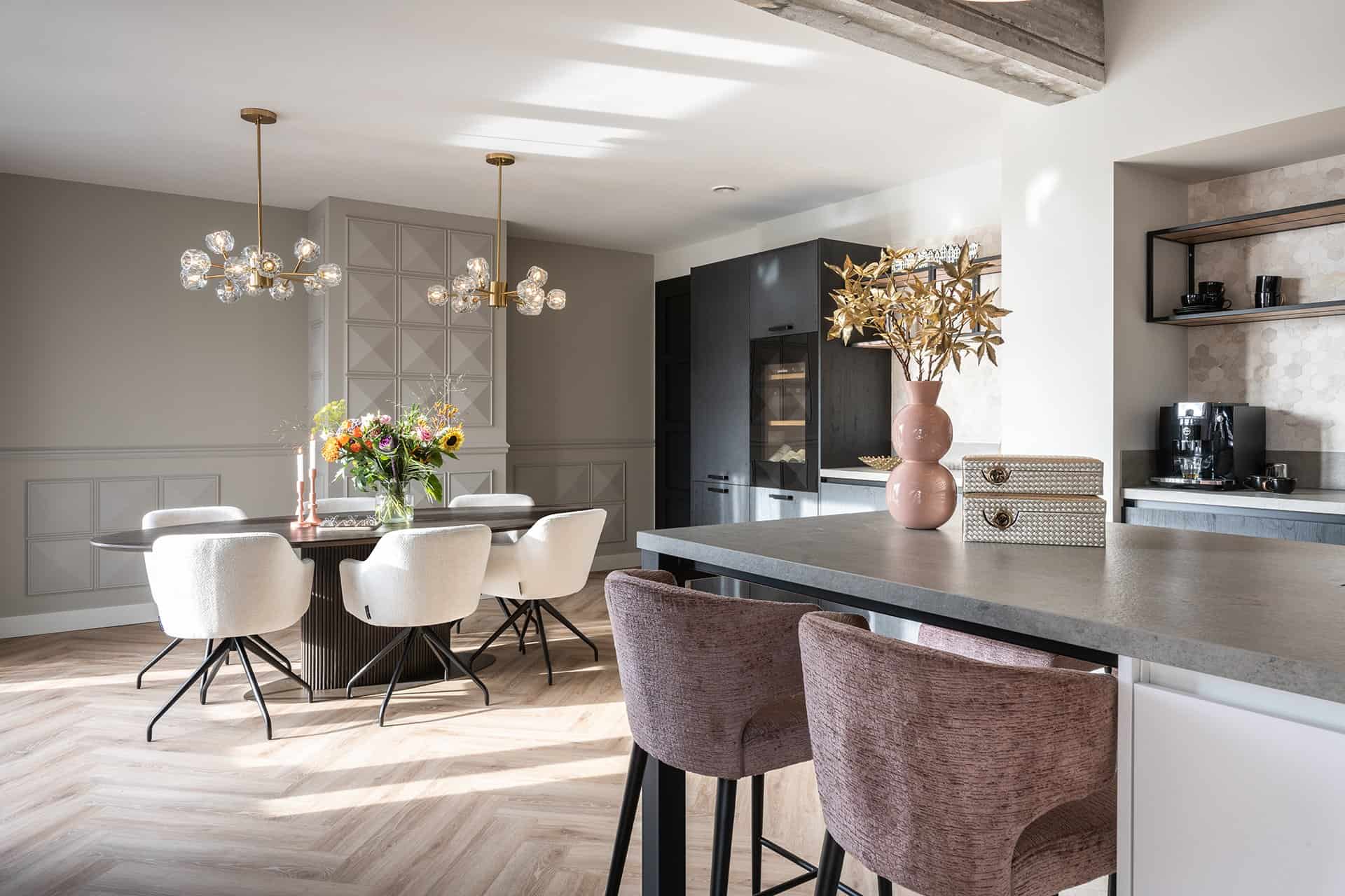 6849c51fdc79e-7755-s4711_white_unicorn-s4715_pale_fusion-hl-0140-va-0300-jb-0060-jb-0061-setting_1