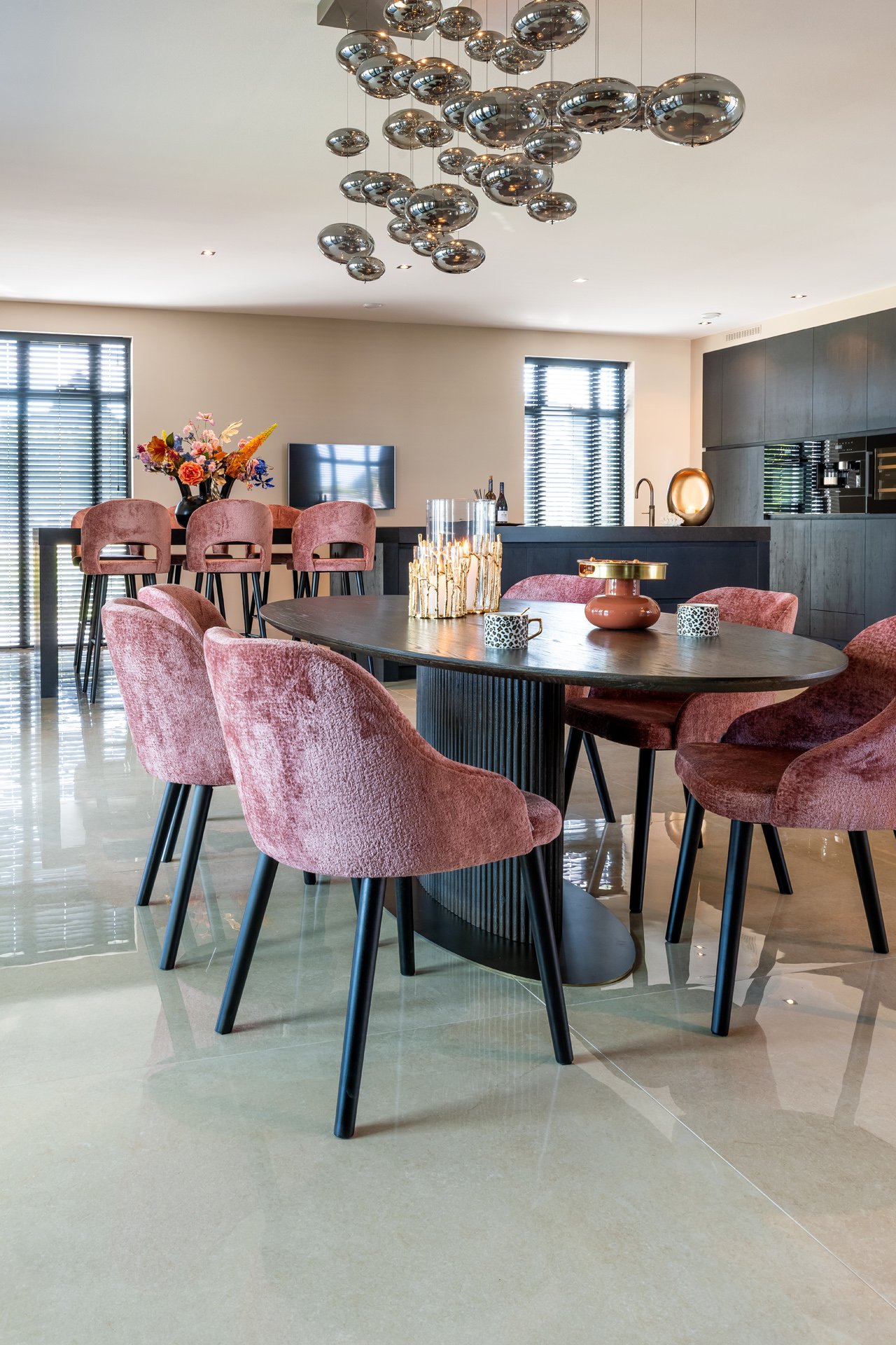 6849c52243c2a-7755-s4536-s4561_2