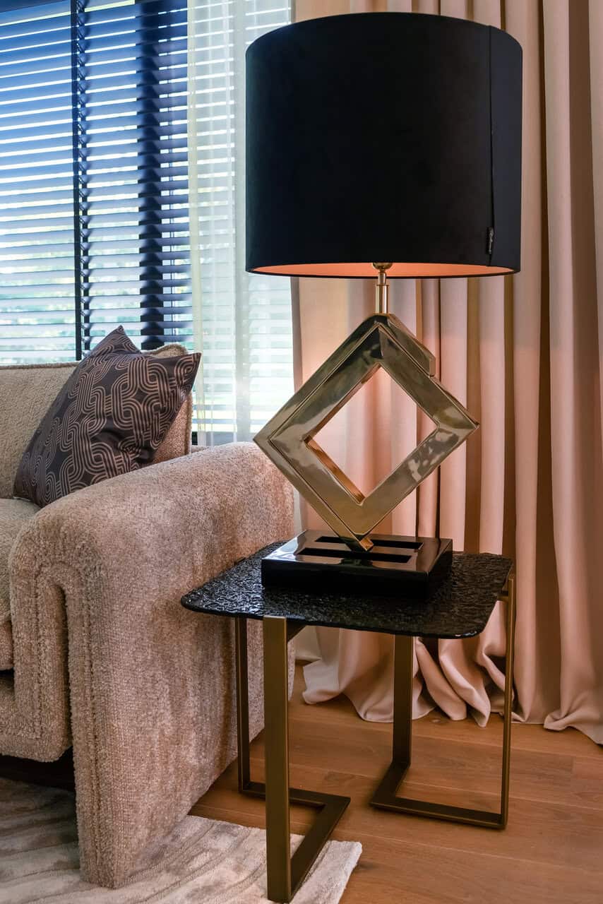 6849c5580d0ce-825219-s5143_lovely_beige-ku-0095-lb-0155-lk-0056-setting-14