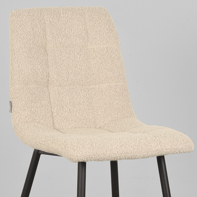 6851ca00d68f1-eetkamerstoel_juul_54x45x89_cm_touch_sand_detail