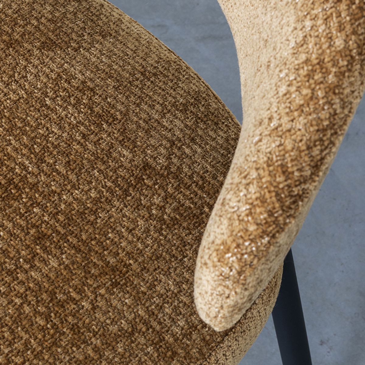 6851ca2d650a8-180123078_06